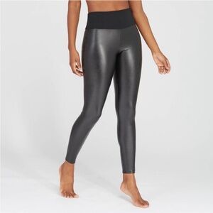 Black ASSETS SPANX  All Over Faux Leather leggings